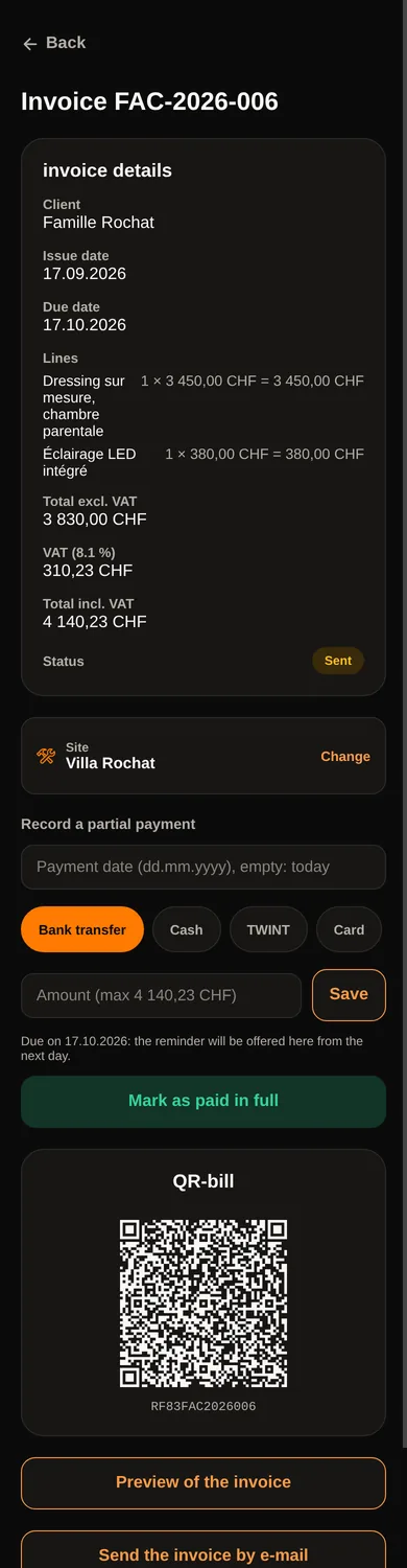 Tracking an invoice: lines, amounts, already paid, remaining balance, QR invoice and recorded payments.